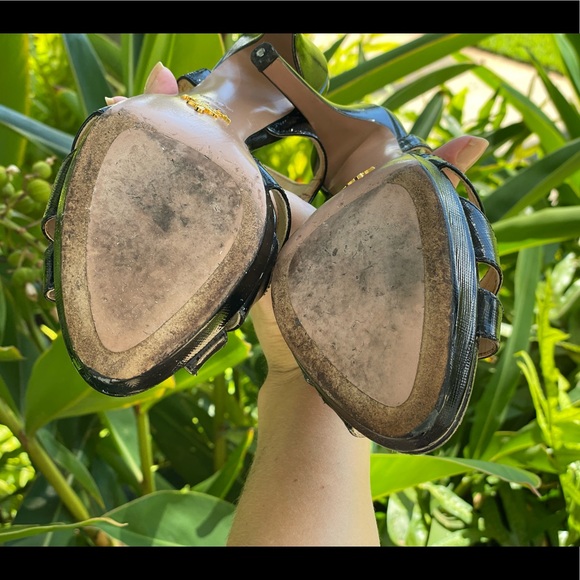 🔥 PRADA Patent Leather Heels 🔥 - Picture 5 of 11